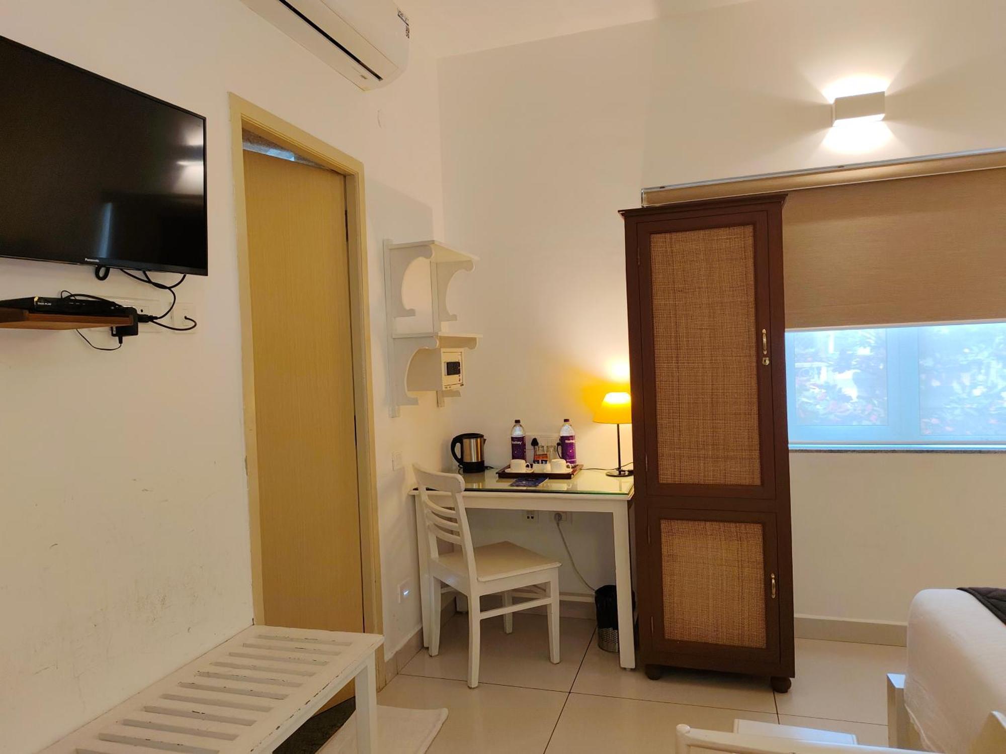 Aura Hotel Pondicherry Exterior foto